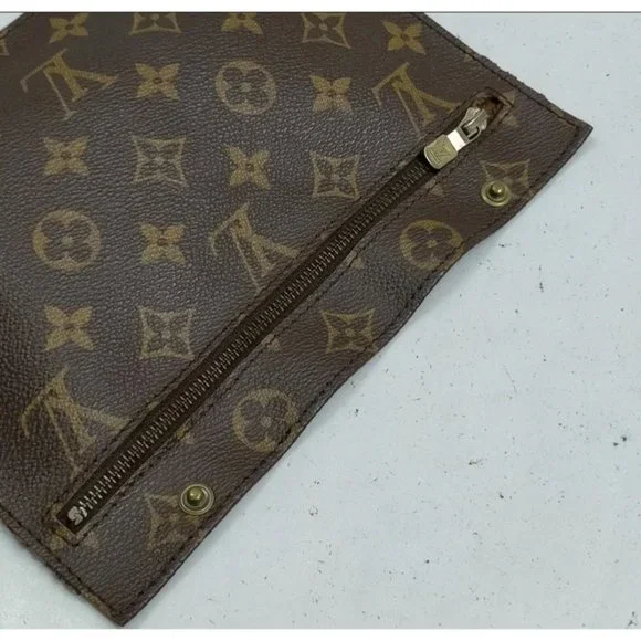 AUTHENTIC LOUIS VUITTON RANDONNEE ACCESSORIES POUCH - Picture 6 of 10